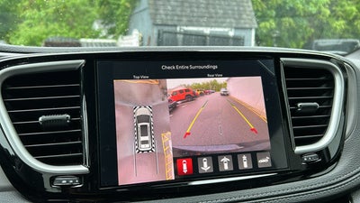 2027 Chrysler Pacifica Select