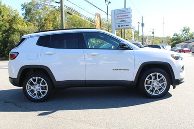 2023 Jeep Compass Latitude Lux