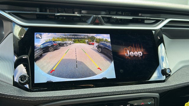 2026 Jeep Cherokee Laredo