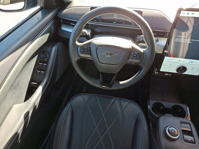 2022 Ford Mustang Mach-E Select